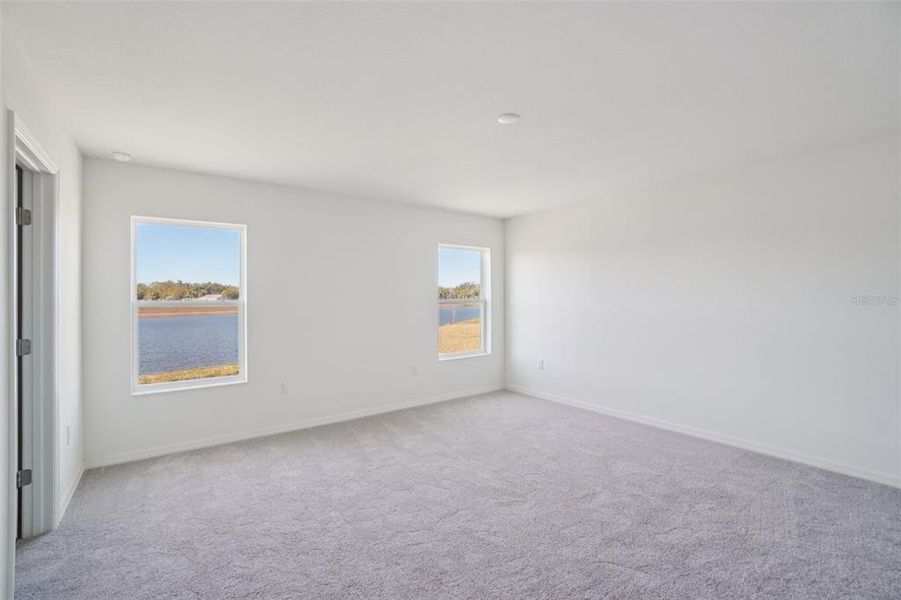 Spacious, unfurnished interior of a new home in Pepper Grove II, Palmetto (Image 4).