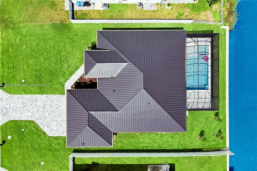 Located in SW Cape Coral, durable METAL ROOF & 3-CAR GARAGE! Located in SW Cape Coral, durable METAL ROOF & 3-CAR GARAGE!