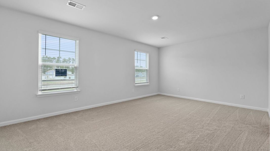 Representative unfurnished interior of a home built from the ROBIE by D.R. Horton in Hillcrest, Ravenel (Image 20).