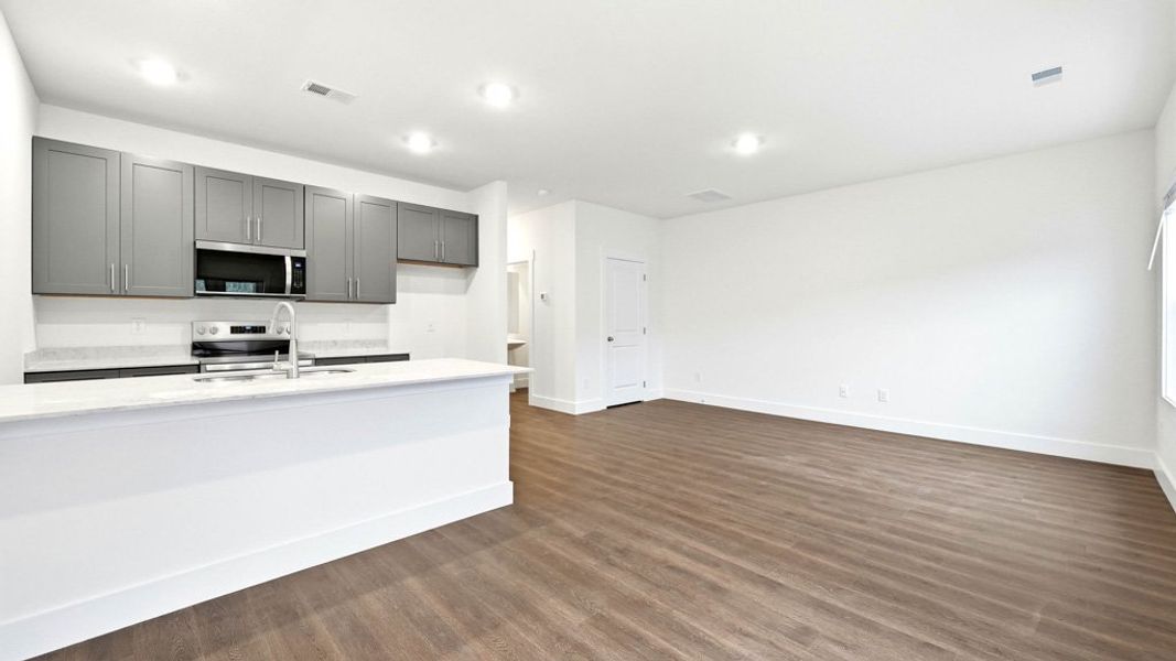 Spacious, unfurnished interior of a new home in The Arbor Townhomes, Kingsport (Image 12).