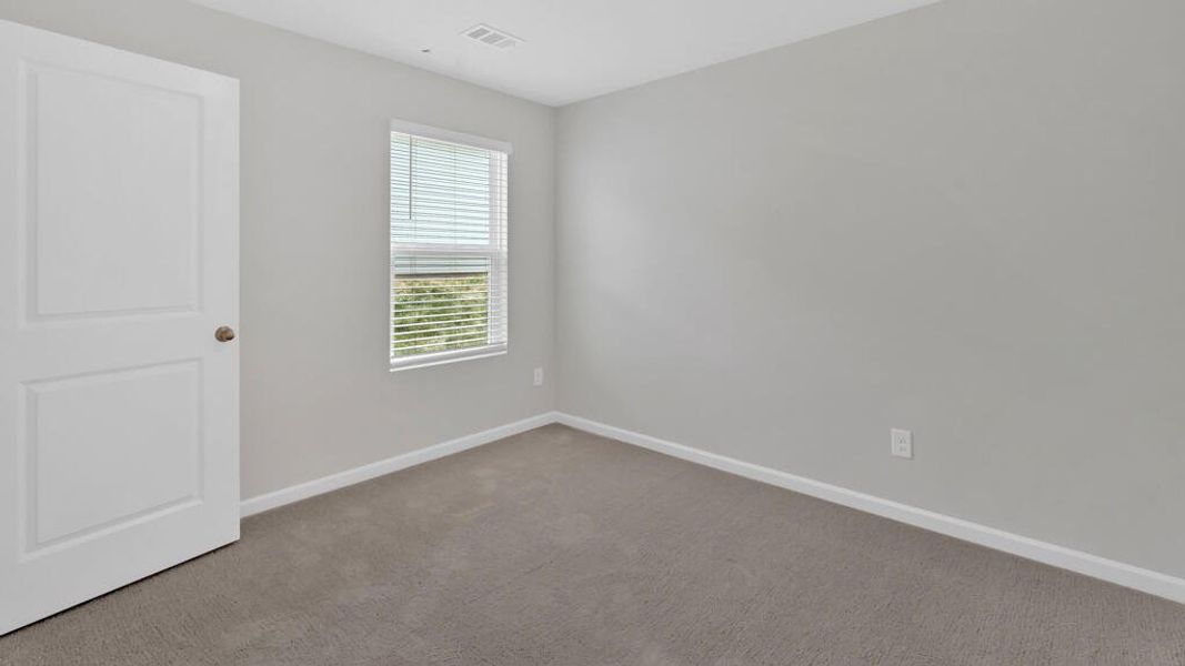 Spacious, unfurnished interior of a new home in Mulberry Landing, Orangeburg (Image 32).