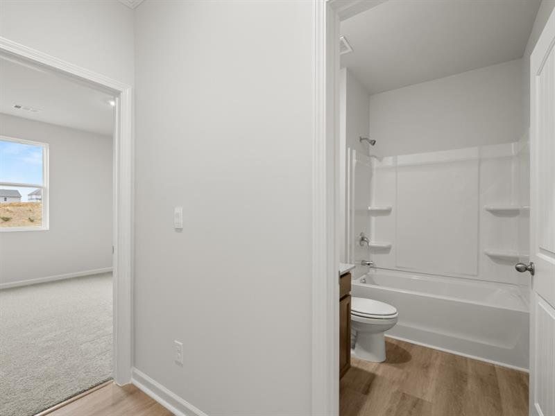 Spacious, unfurnished interior of a new home in Lost Creek, Dallas (Image 31).