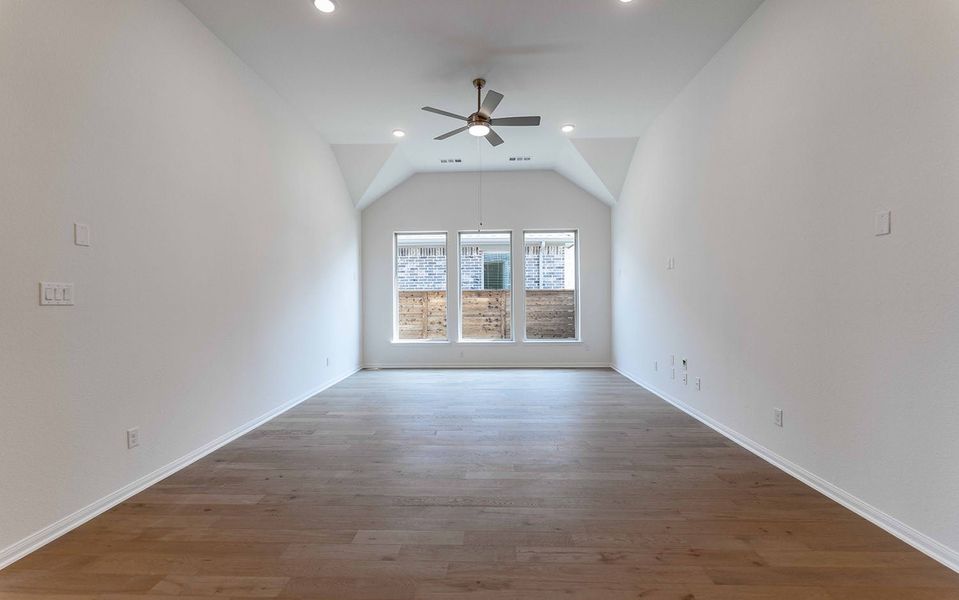 Spacious, unfurnished interior of a new home in Solterra, Mesquite (Image 22).
