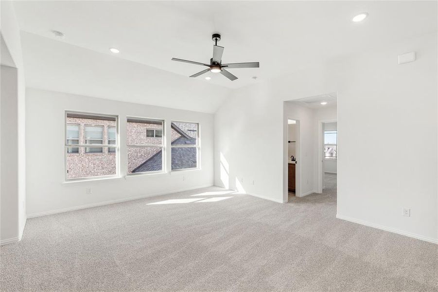 Spacious, unfurnished interior of a new home in Creekview Meadows, Pilot Point (Image 37).