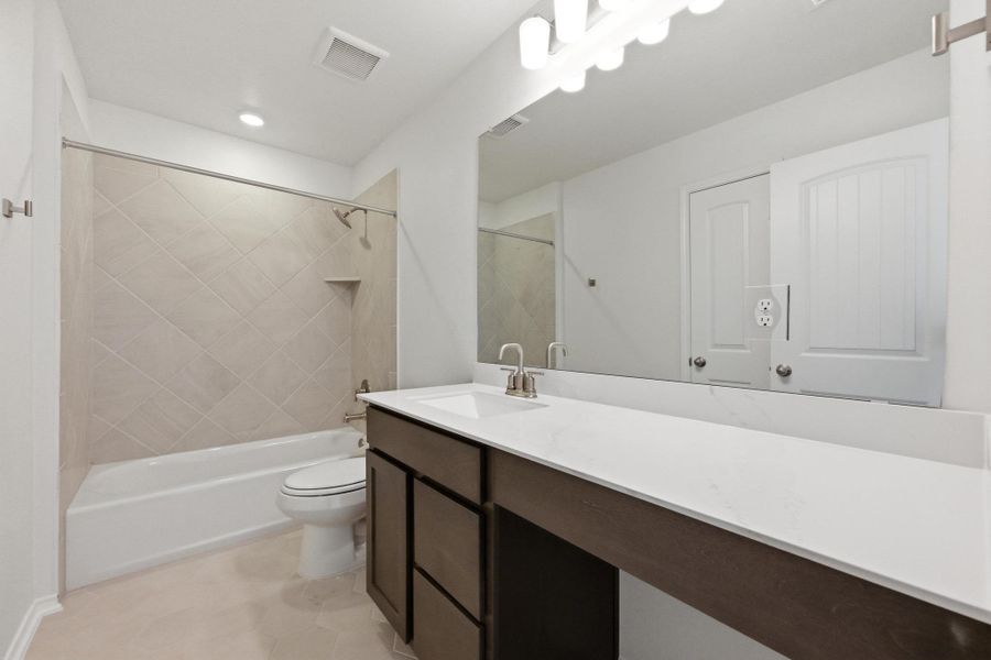 Furnished interior view inside a new home in Salerno - Heritage Collection, Round Rock (Image 12). Furnished interior view inside a new home in Salerno - Heritage Collection, Round Rock (Image 12).