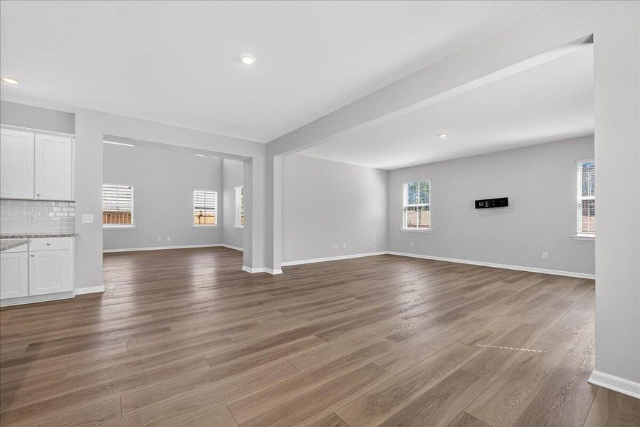 Spacious, unfurnished interior of a new home in Sweetgrass at Summers Corner, Summerville (Image 38).