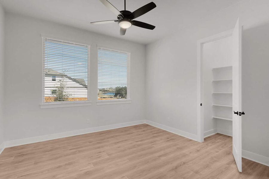 Spacious, unfurnished interior of a new home in Lariat, Liberty Hill (Image 18).