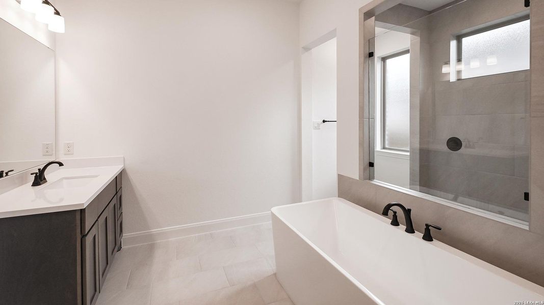 Furnished interior view inside a new home in Meadows of Mill Creek, Seguin (Image 10).