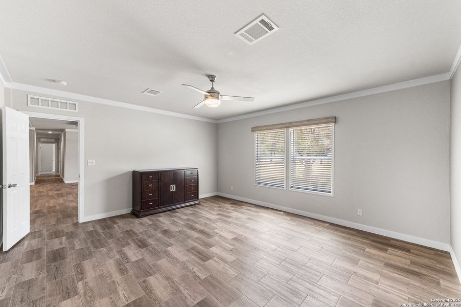 Spacious, unfurnished interior of a new home in , Spring Branch (Image 47).