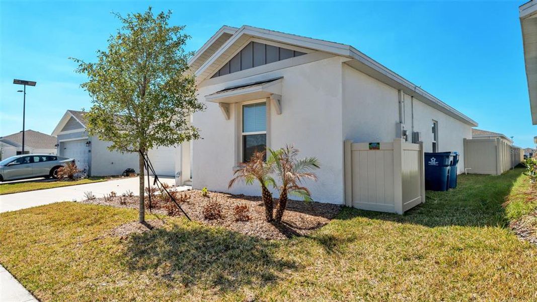 Exterior details and patio area of a home in Ranches at Lake McLeod, Eagle Lake (Image 22).