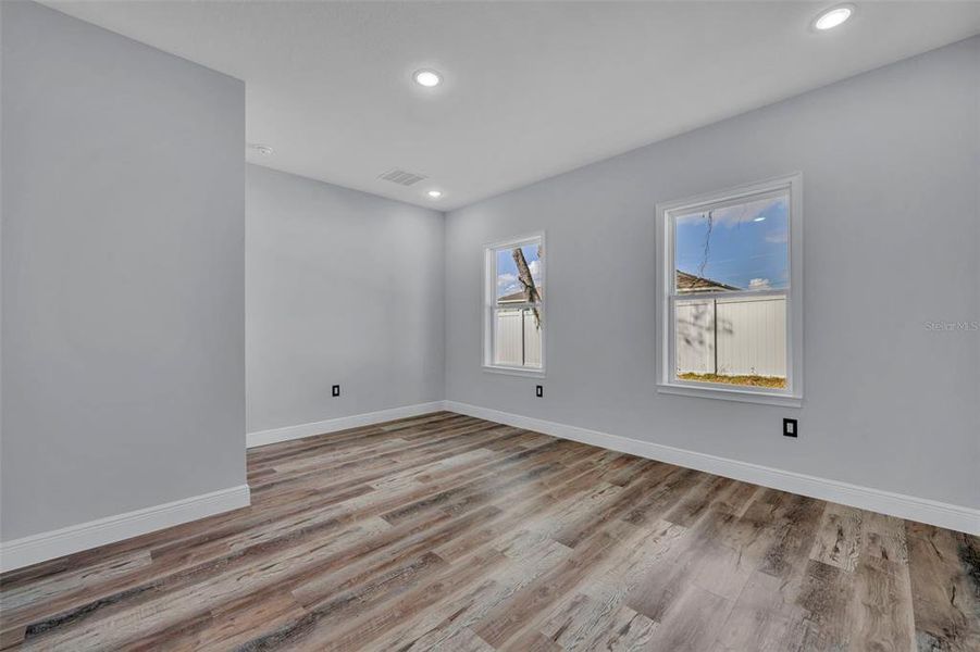 Spacious, unfurnished interior of a new home in , Poinciana (Image 41).