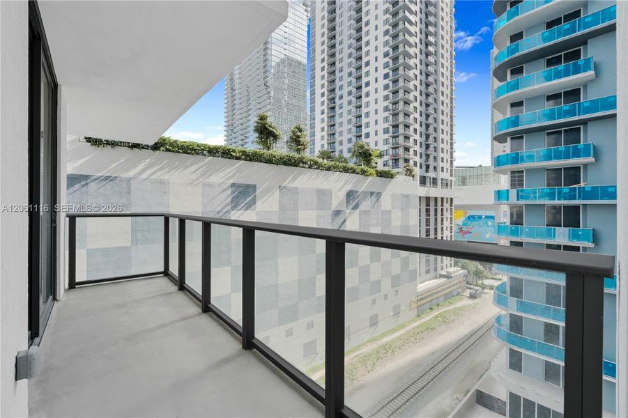 Condo located in Miami, FL showcasing its design and architecture (Image 3).