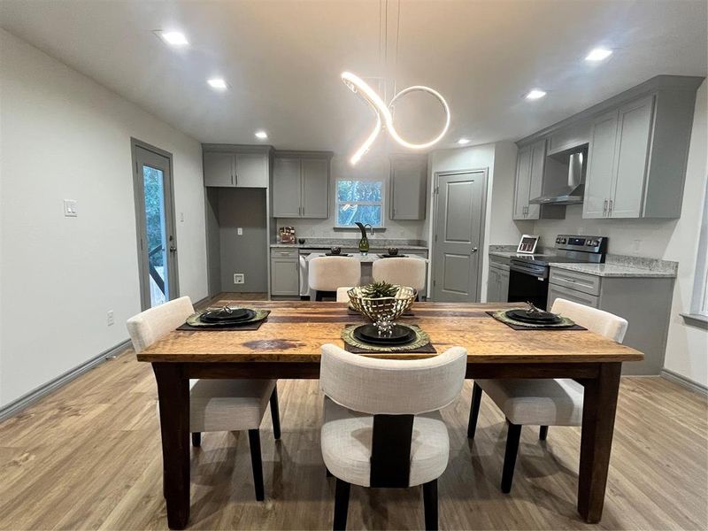 Furnished interior view inside a new home in , Dallas (Image 8).