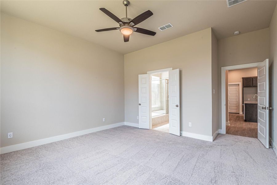 Spacious, unfurnished interior of a new home in , Fulshear (Image 12). Spacious, unfurnished interior of a new home in , Fulshear (Image 12).