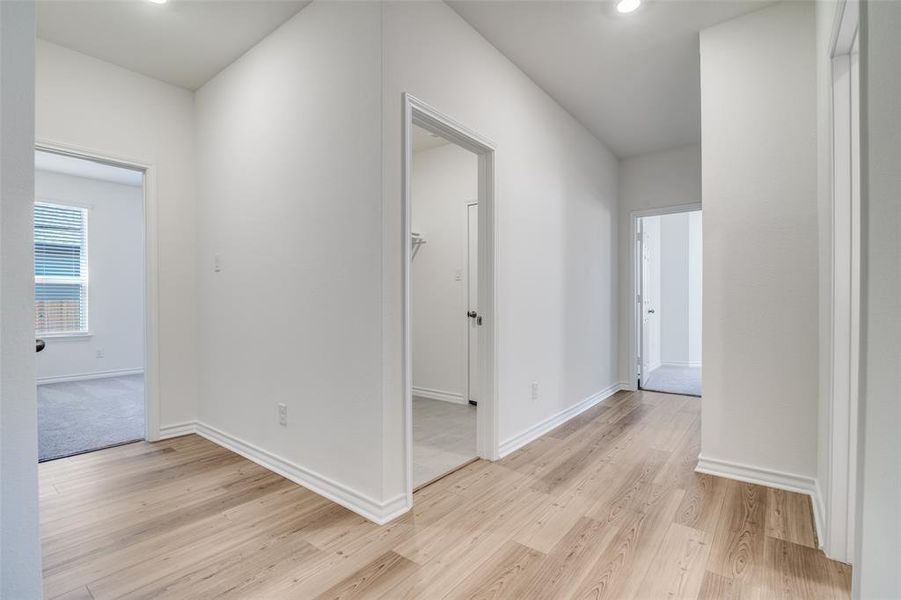 Spacious, unfurnished interior of a new home in Heartland, Crandall (Image 10).