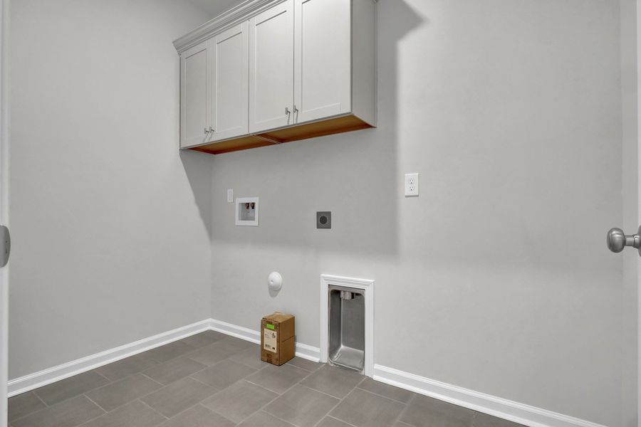 Furnished interior view inside a new home in Grand Park, Leland (Image 10). Furnished interior view inside a new home in Grand Park, Leland (Image 10).