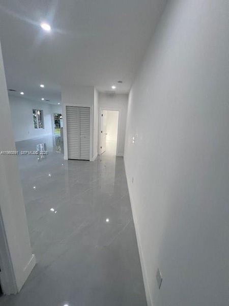 Spacious, unfurnished interior of a new home in , Miami (Image 31).