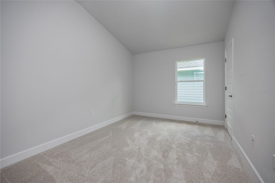 Spacious, unfurnished interior of a new home in Savannah Station, Alachua (Image 21).