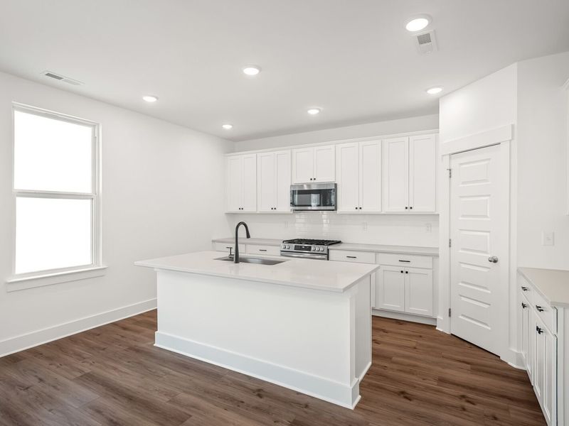 Furnished interior view inside a new home in Woods Crossing, Gallatin (Image 10).