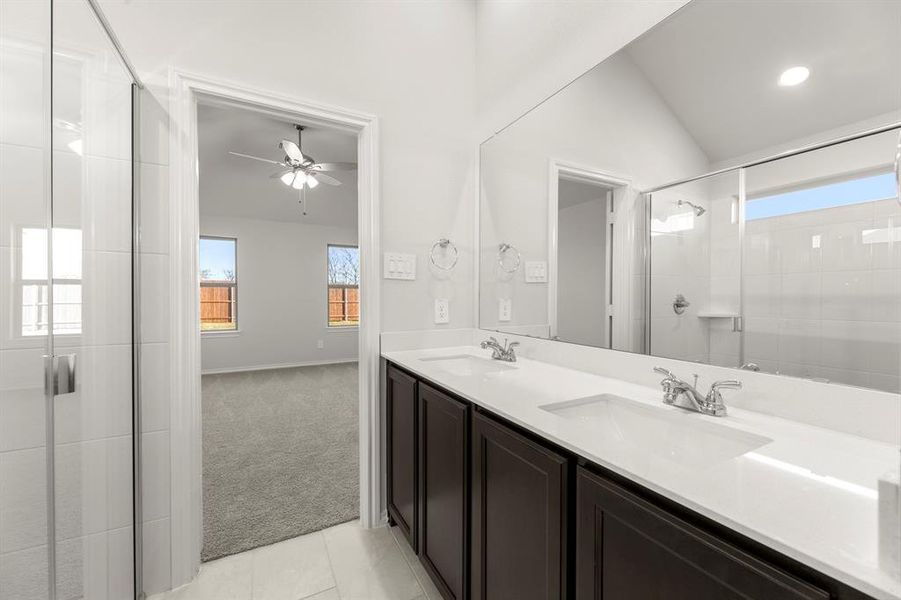 23. 7704 Kingfisher - Bath (4)