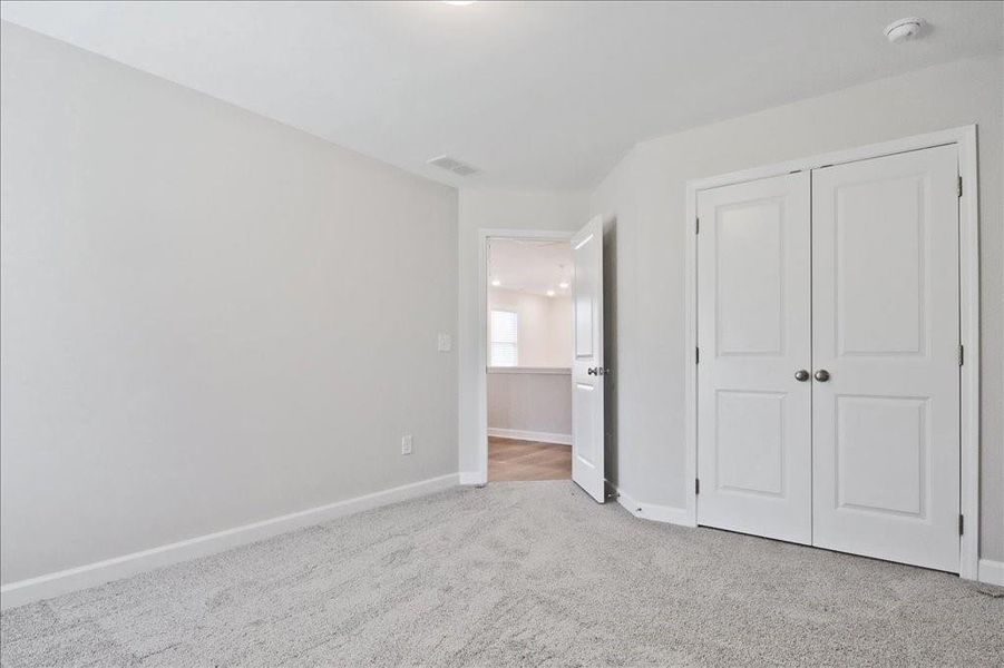 Spacious, unfurnished interior of a new home in Bluffs at Bells Ferry, Marietta (Image 29).
