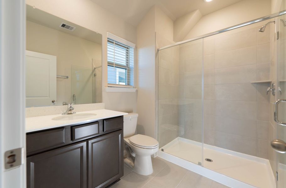 Representative furnished interior of a home built from the Hays by Beazer Homes in Laurel Landing: Founders Collection, Alvin (Image 8).
