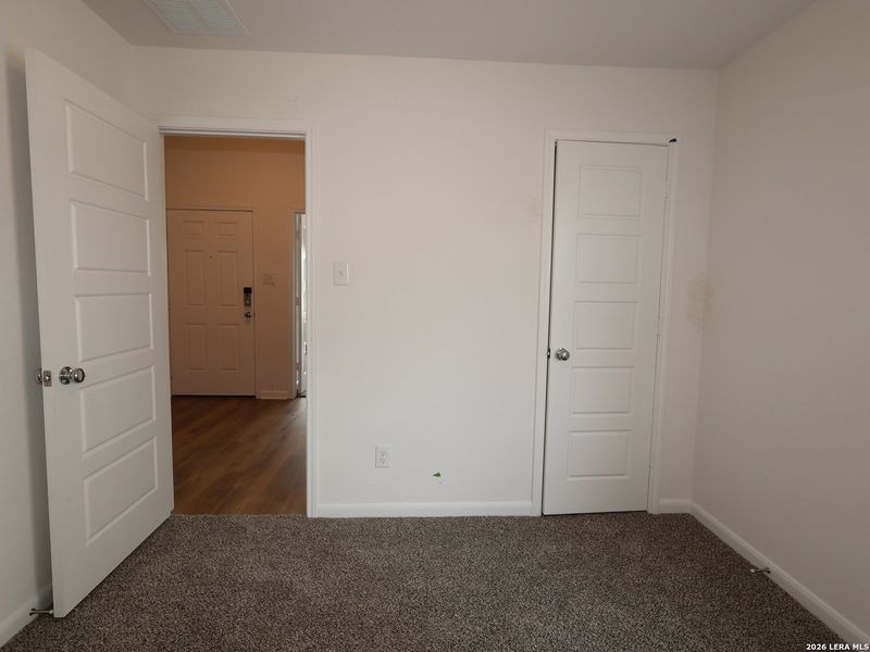 Spacious, unfurnished interior of a new home in Meadows at Clear Springs, New Braunfels (Image 16).