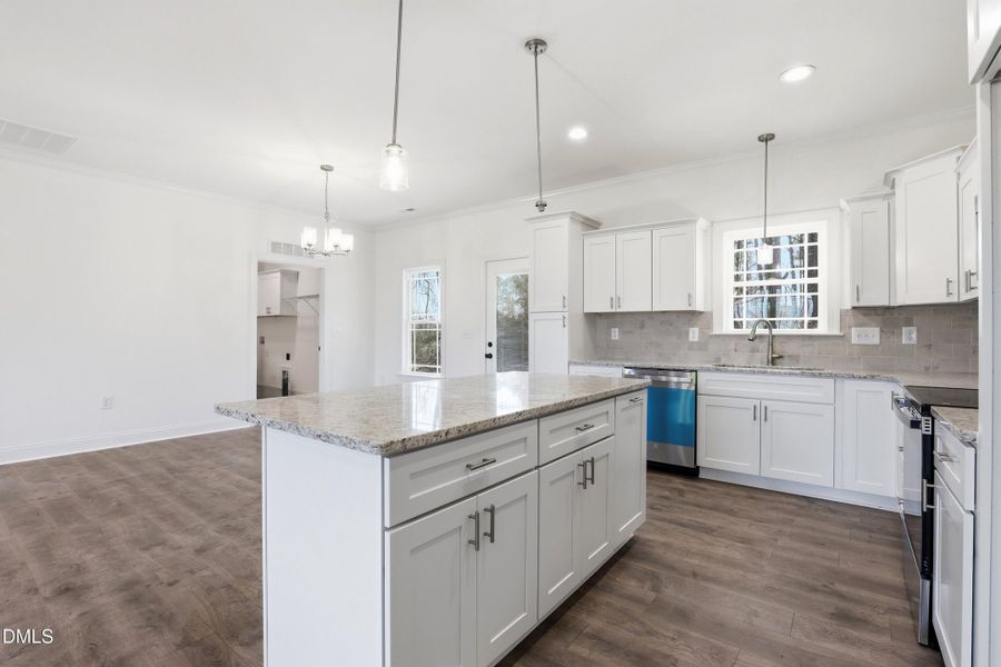 10-275 Paul Hare Rd-10