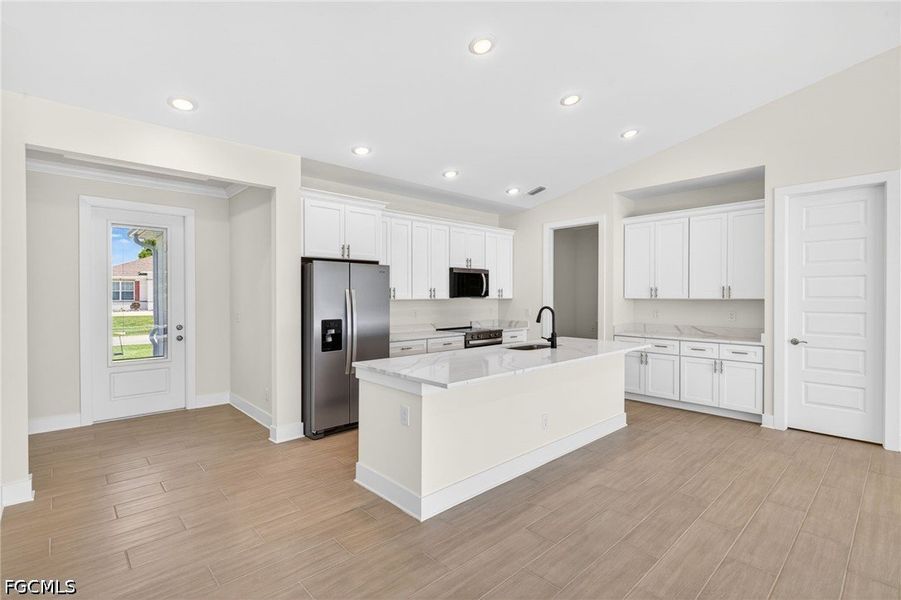Furnished interior view inside a new home in Cape Coral, Cape Coral (Image 9).