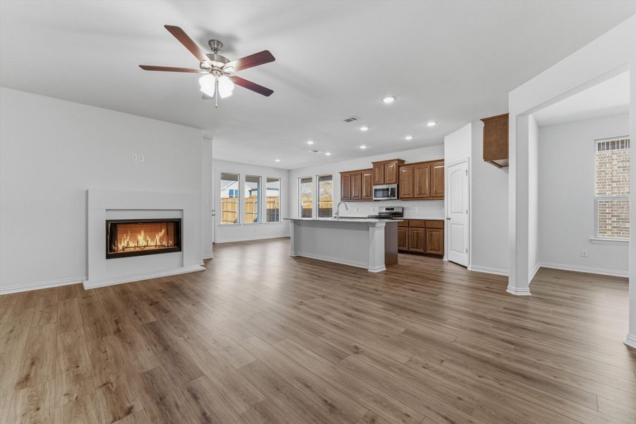 Spacious, unfurnished interior of a new home in Liberty Pointe, Gainesville (Image 14).
