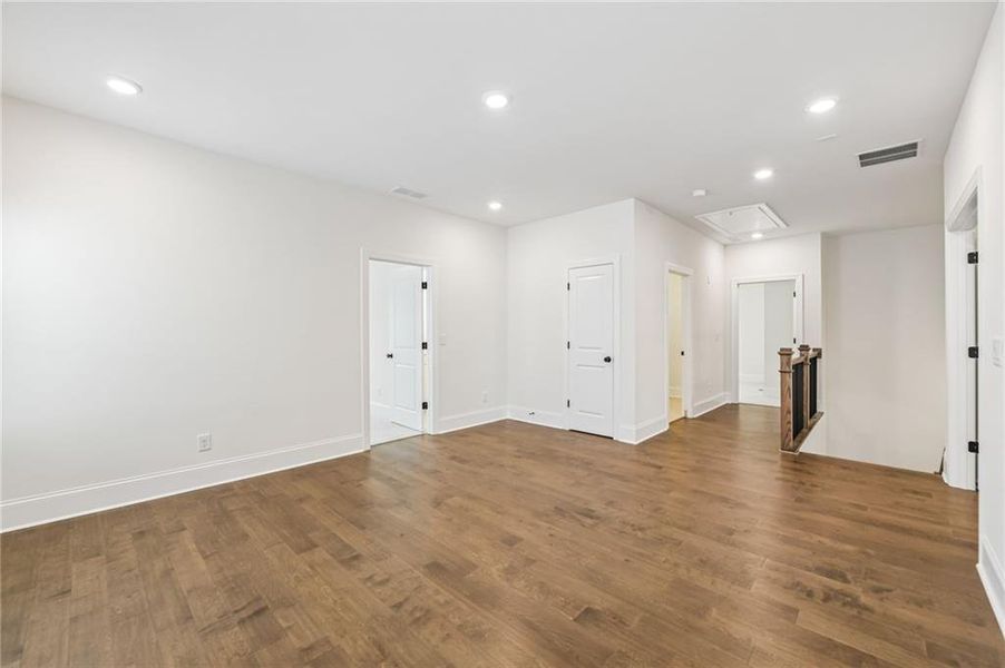 Spacious, unfurnished interior of a new home in Waterhaven, Cumming (Image 22).
