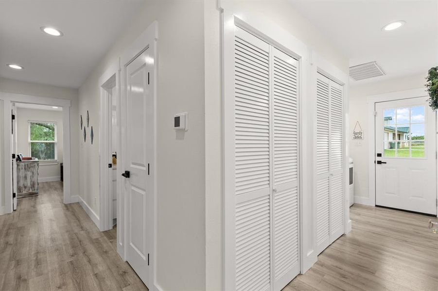 Spacious, unfurnished interior of a new home in , Whitney (Image 19).