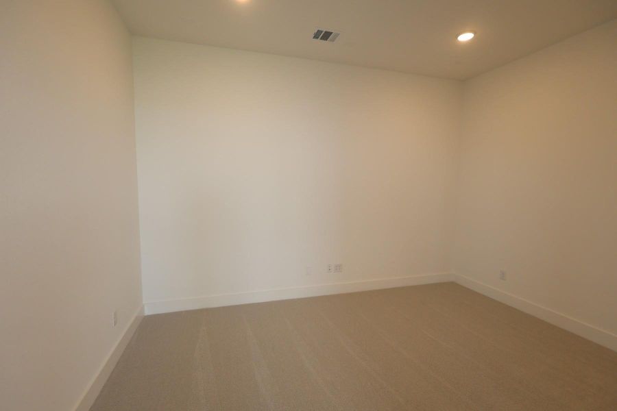 Spacious, unfurnished interior of a new home in Dunham Pointe, Cypress (Image 9). Spacious, unfurnished interior of a new home in Dunham Pointe, Cypress (Image 9).