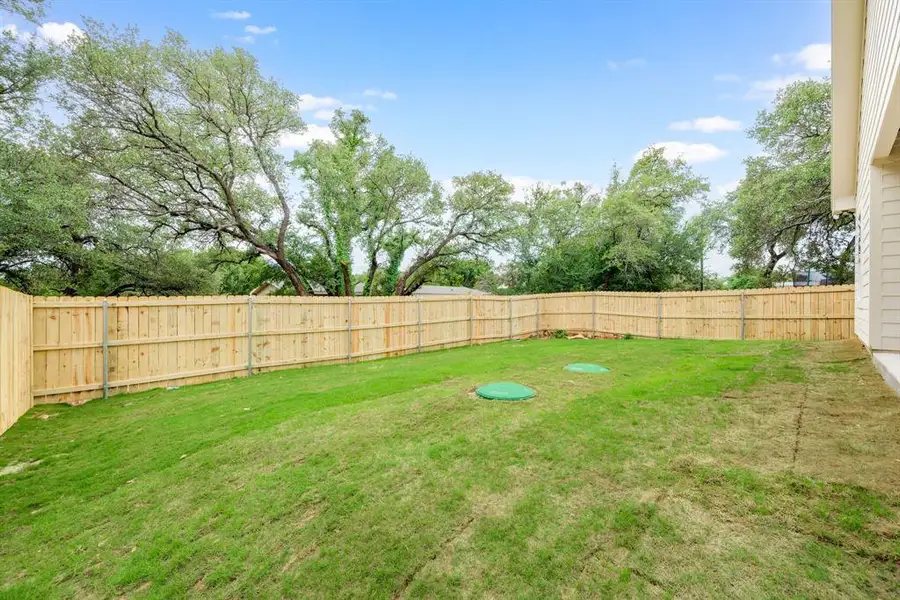 Exterior details and patio area of a home in , Granbury (Image 4).