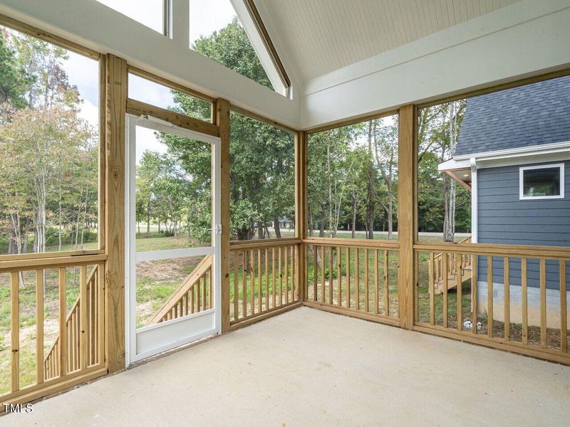 035-1280x960-screened-porch