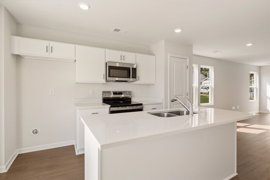 Furnished interior view inside a new home in Evergreen, Spartanburg (Image 3).