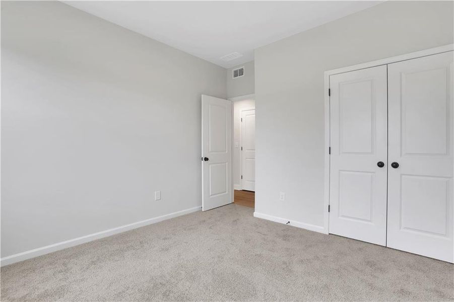 Spacious, unfurnished interior of a new home in Towne Village at Suwanee Dam, Sugar Hill (Image 37). Spacious, unfurnished interior of a new home in Towne Village at Suwanee Dam, Sugar Hill (Image 37).