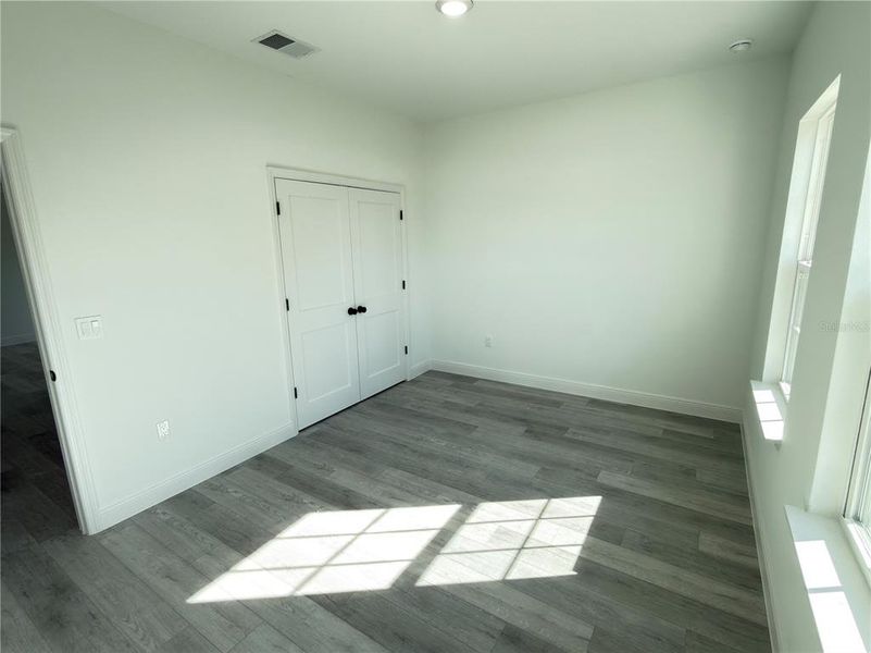 Spacious, unfurnished interior of a new home in , Ocala (Image 39).