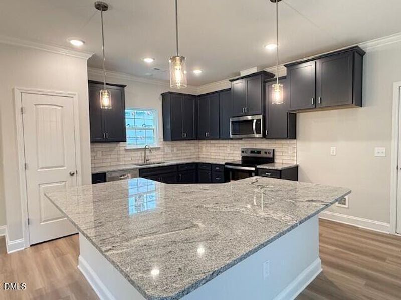 100 VR Kitchen Island 100 VR Kitchen Island