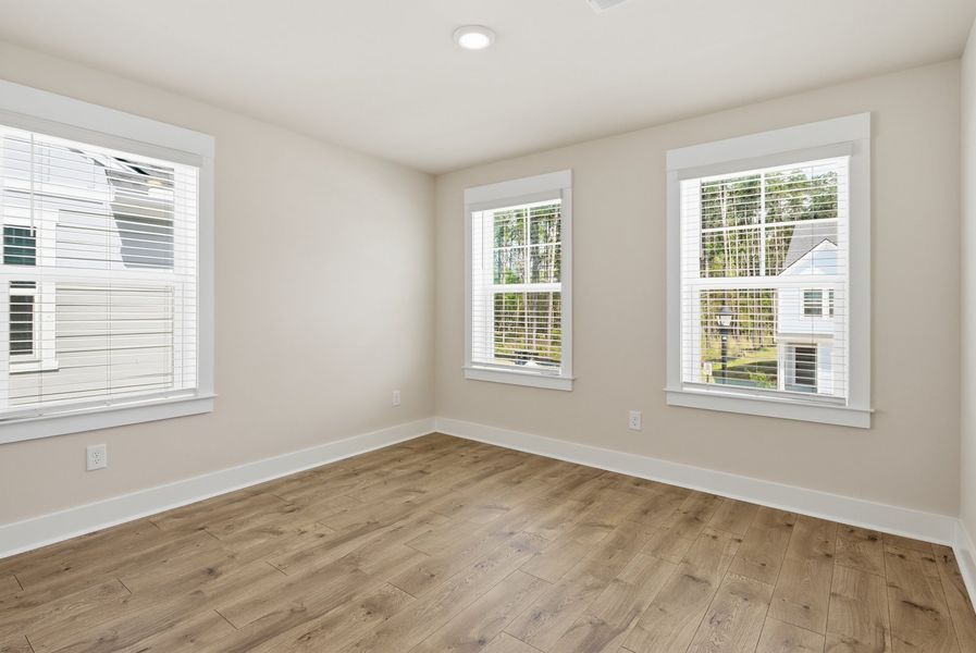Representative unfurnished interior of a home built from the Maxwell by Beazer Homes in Ashley Walk Townes, Charleston (Image 15).