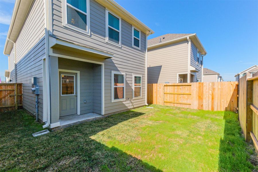 Photos are sample images from a previously built home with the same floor plan. Finishes and fixtures in the current home have been upgraded and may vary.