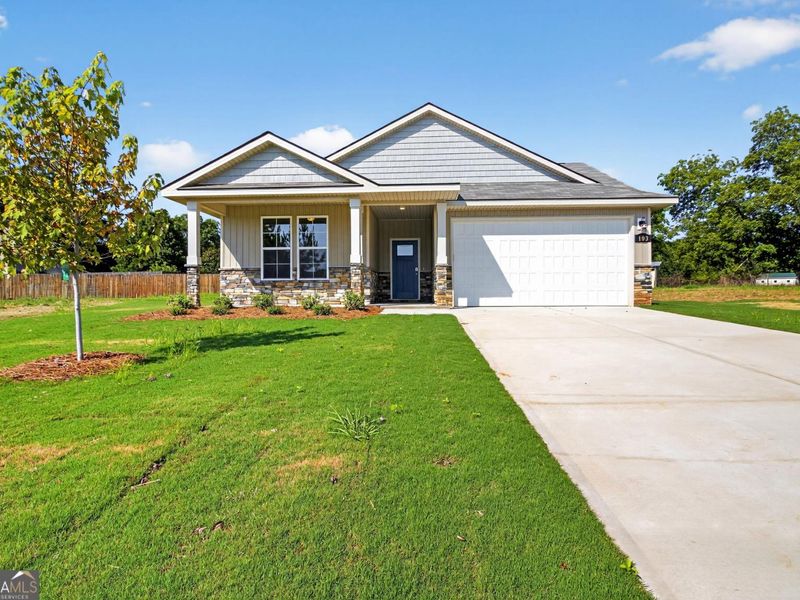 Image 21 of a home in Ivy Glen.