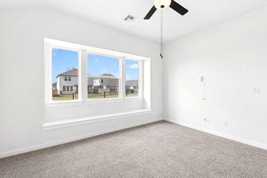 Spacious, unfurnished interior of a new home in University Heights, Round Rock (Image 14).