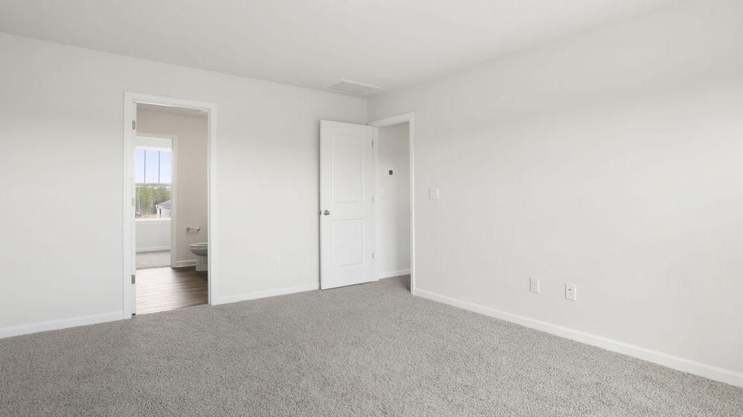 Spacious, unfurnished interior of a new home in Gibson Grove, Laurens (Image 30).