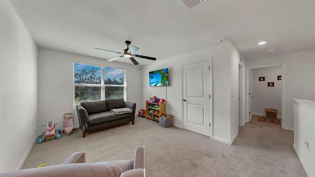 Image 41 of a home in Berry Bay.