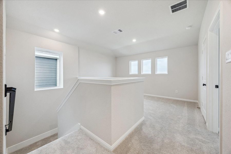 Spacious, unfurnished interior of a new home in Elyson, Katy (Image 14).