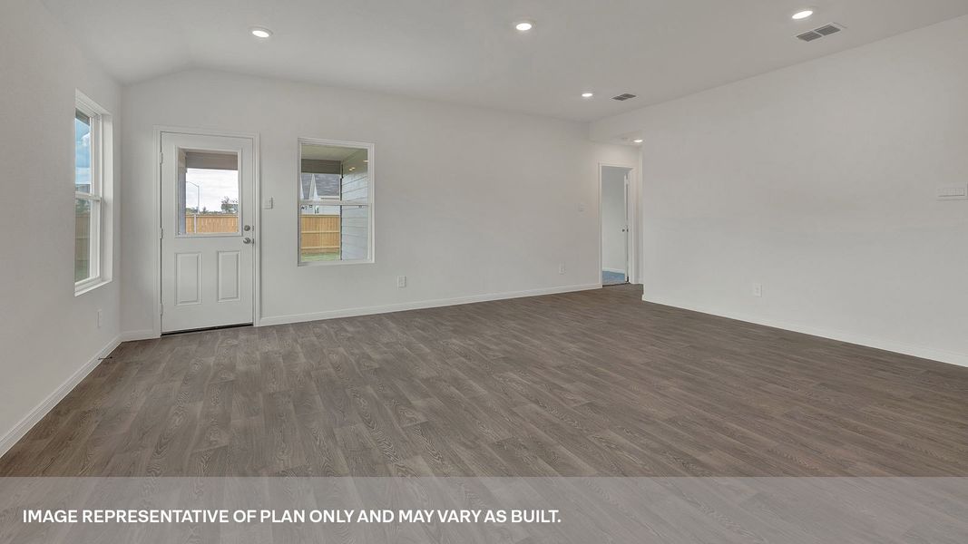 Spacious, unfurnished interior of a new home in Trace, San Marcos (Image 20).