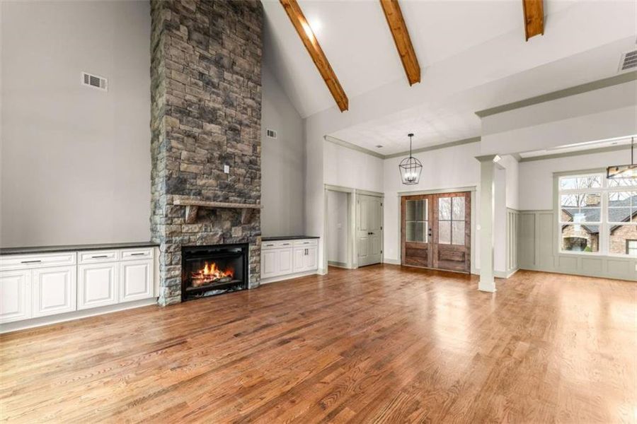 Spacious, unfurnished interior of a new home in , Cleveland (Image 18).