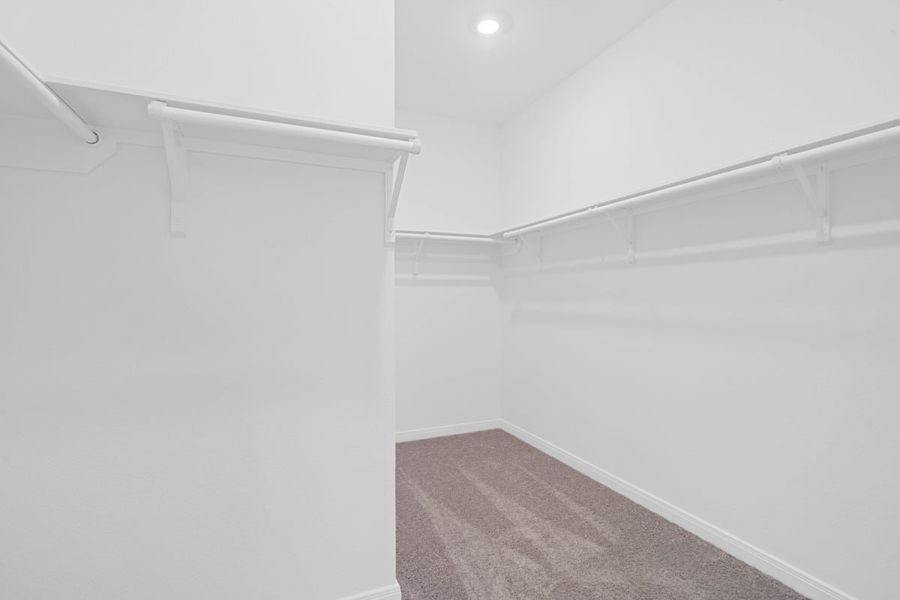 Spacious, unfurnished interior of a new home in Sagecrest Preserve, Conroe (Image 21).
