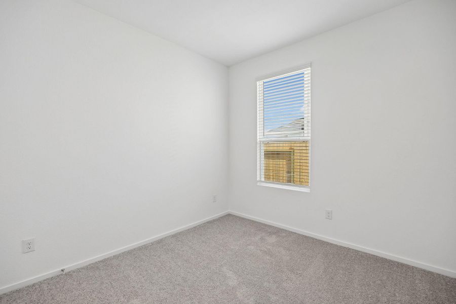 Spacious, unfurnished interior of a new home in Stokesbury, Waller (Image 27).